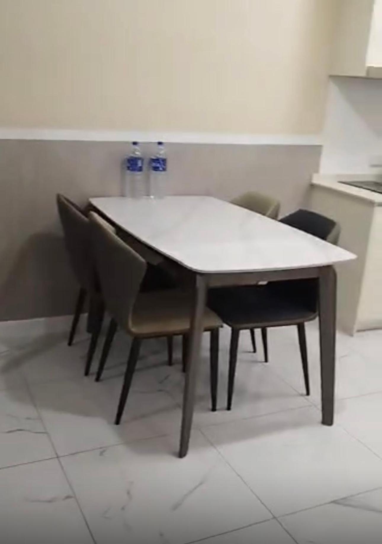 1 Cubic Botanical Swimming Pool Floor Pangsapuri